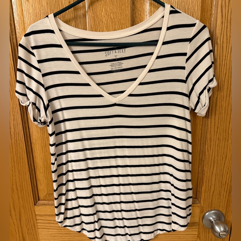 American Eagle Outfitters Black and White Striped Tee